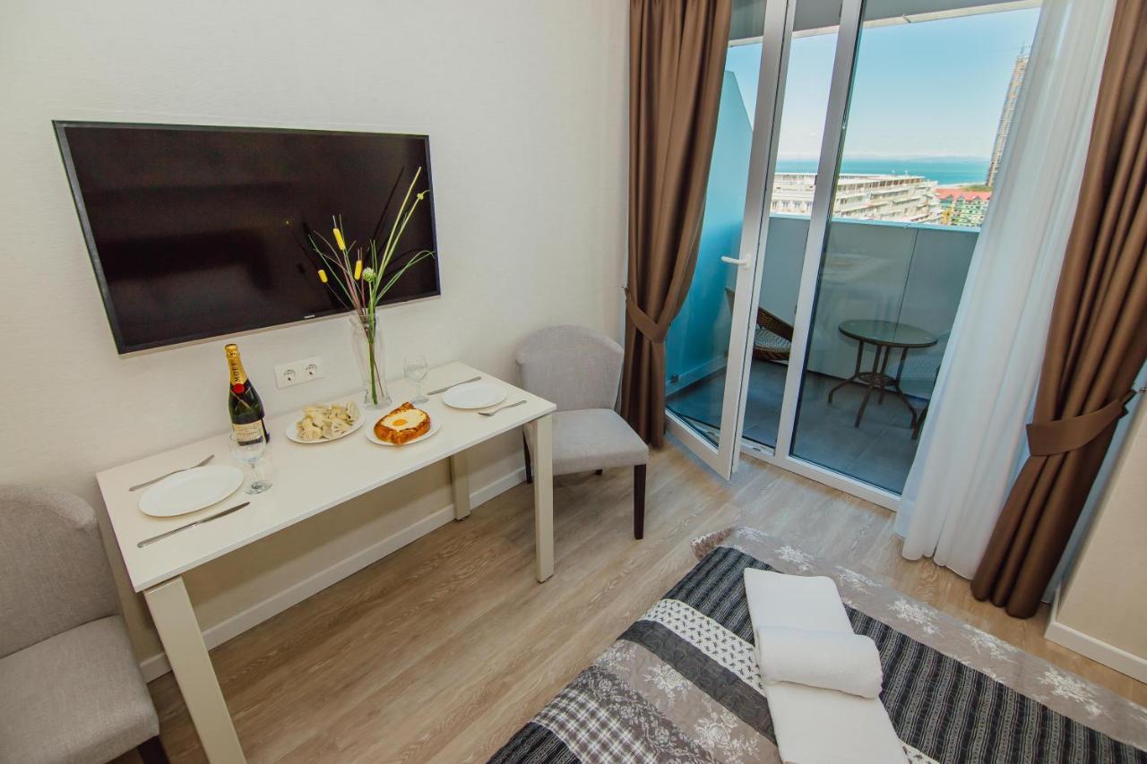 Your Sunshine Apartments Batumi Ngoại thất bức ảnh