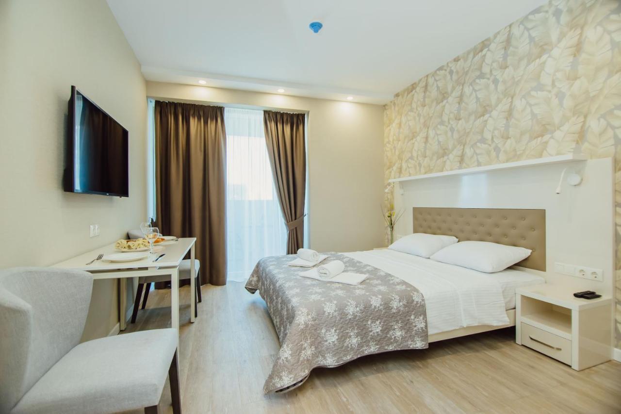 Your Sunshine Apartments Batumi Ngoại thất bức ảnh