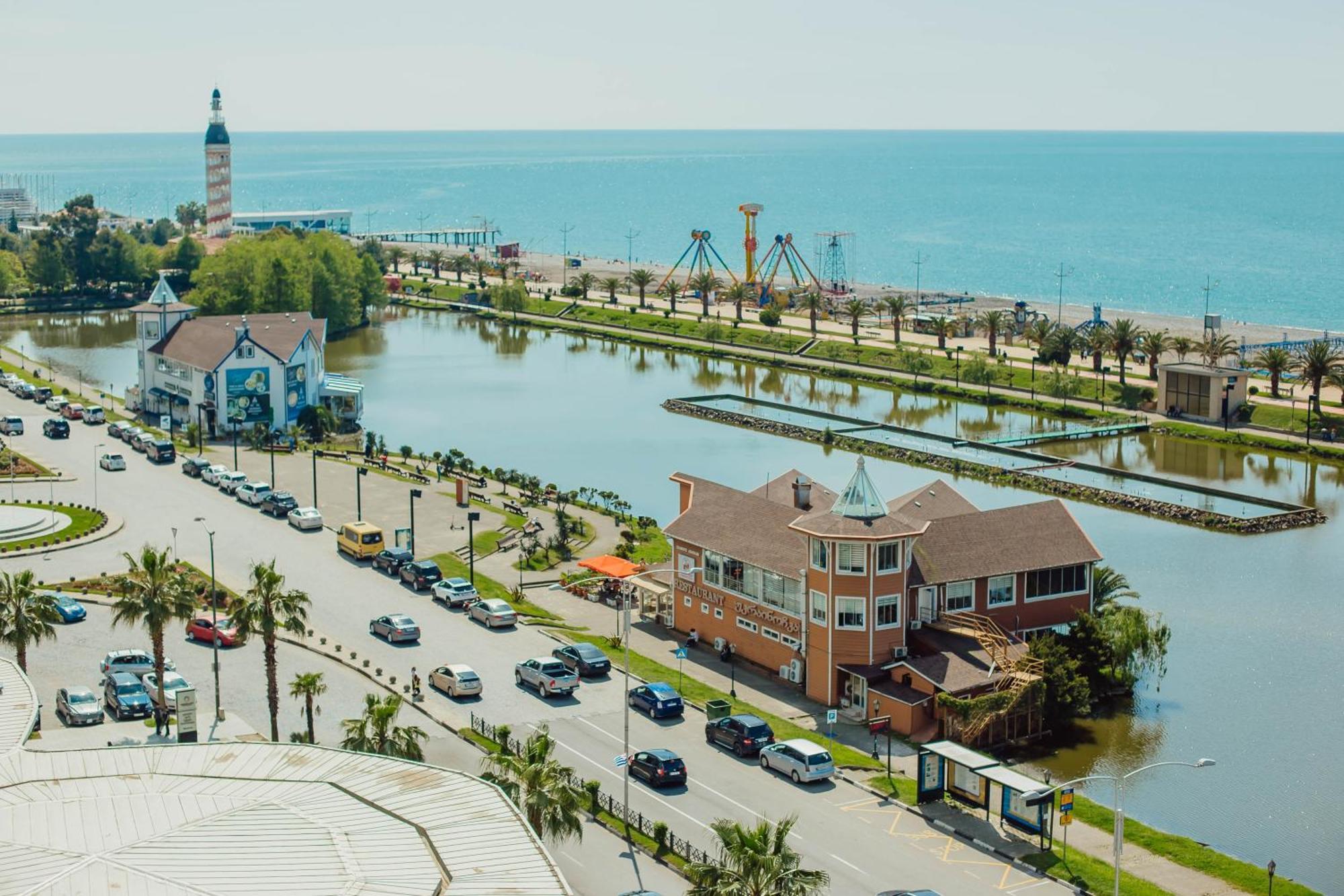 Your Sunshine Apartments Batumi Ngoại thất bức ảnh